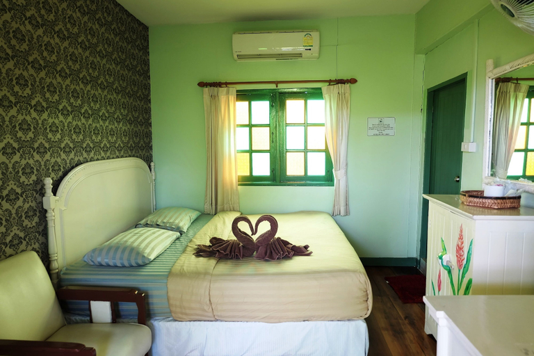 Bedroom 2, Baanrak Amphawa Homestay, Amphawa