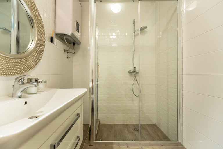 Bathroom 3, Hedera Estate, Hedera A29, Dubrovnik