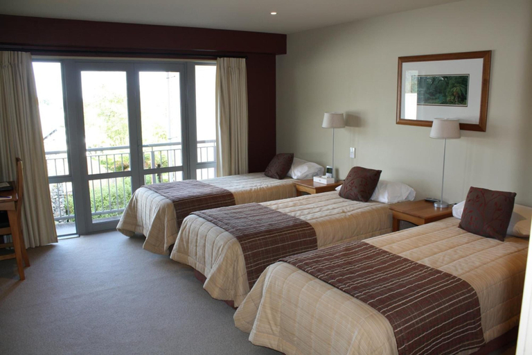 Bedroom 2, Te Weheka Hotel Fox Glacier, Westland