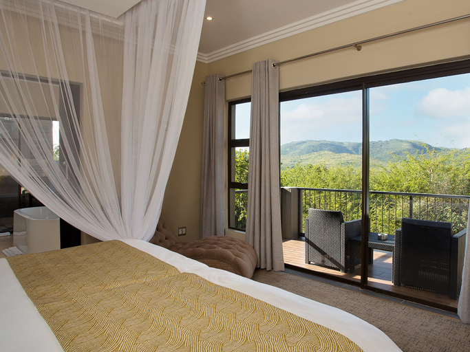 Bedroom 4, Shepherd's Tree Game Lodge, Bojanala