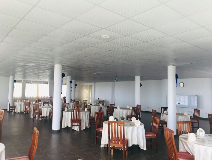 Food & Drinks, Hollandia Hotel, Bukomansimbi