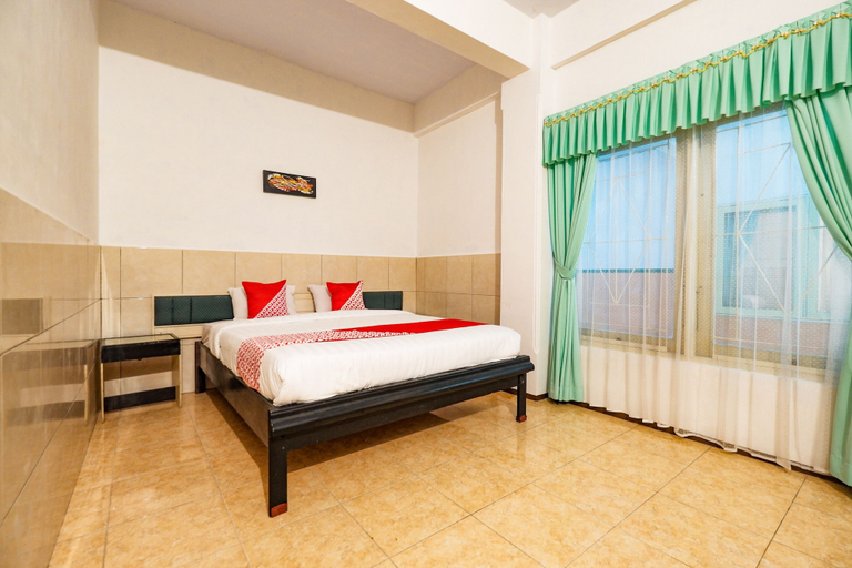 Bedroom 1, OYO 2855 Sartika Hotel Pati, Pati