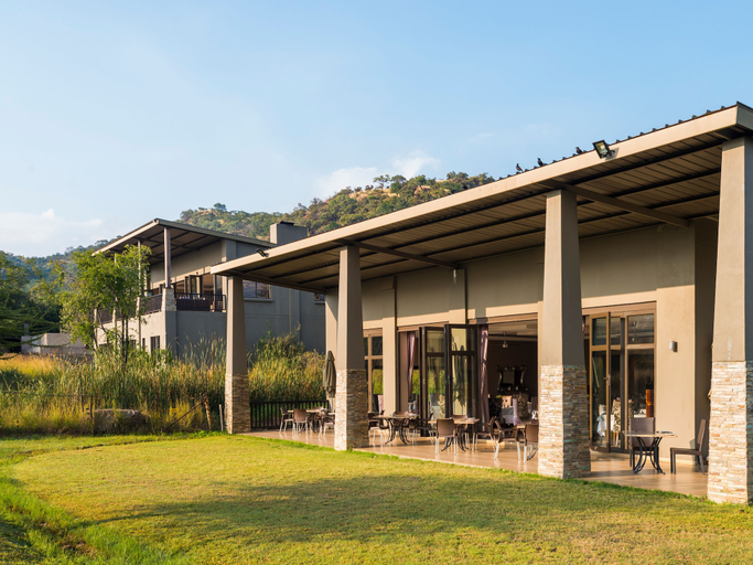 Exterior & Views 2, Shepherd's Tree Game Lodge, Bojanala