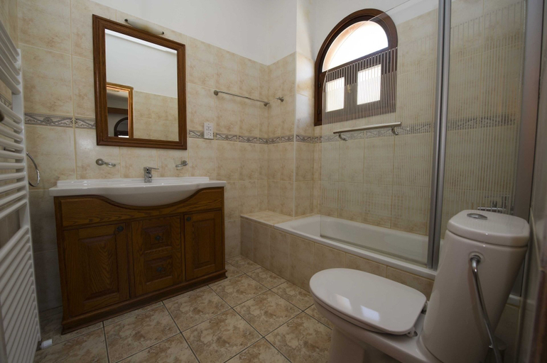 Bathroom 4, Constantinos Villa
