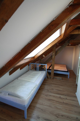 Bedroom 2, Maisonettewohnung am Privatsee, Karlsruhe