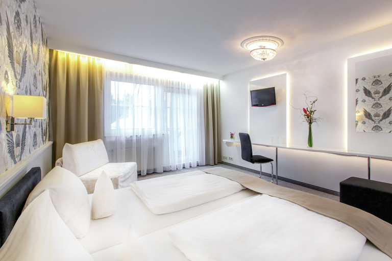 Bedroom 3, Hotel Hellers Twenty Four 2, Bodenseekreis