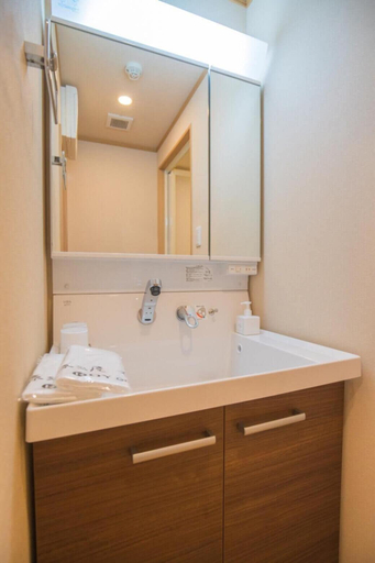 Bathroom 4, Hotel Yu-shu, Osaka