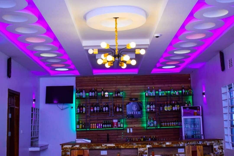Food & Drinks, Otter lodge, Meru