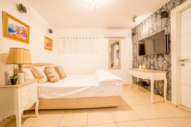 Bedroom 2, Premium suites on the Beach in Ruppin 28