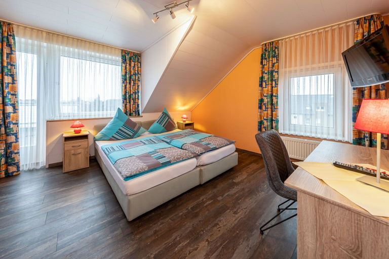 Bedroom 2, Gasthof Zum Siegburger, Kleve