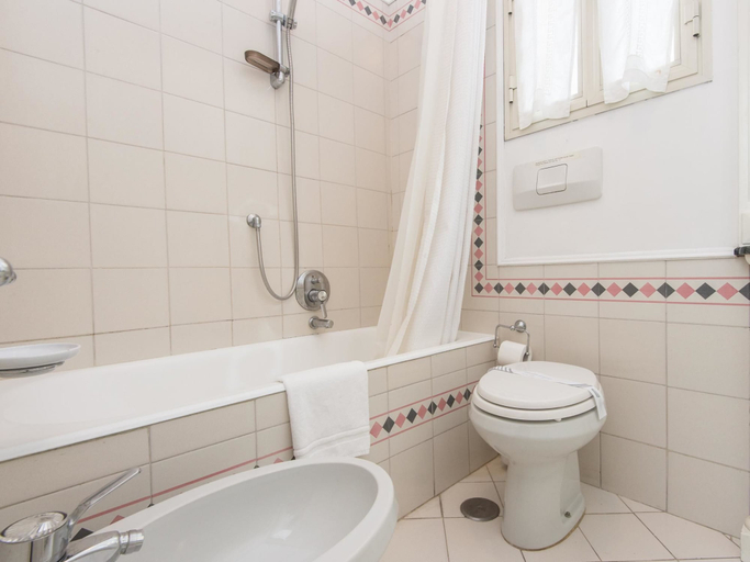 Bathroom 4, RSH Pallaro Terrace Stunning View, Rome