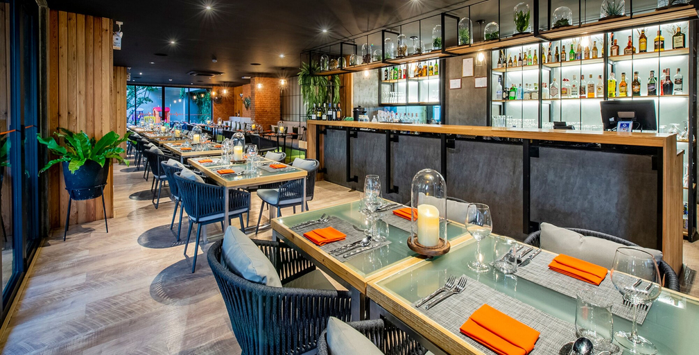 Food & Drinks 5, Diamond Condo by Villacarte, Phuket Island