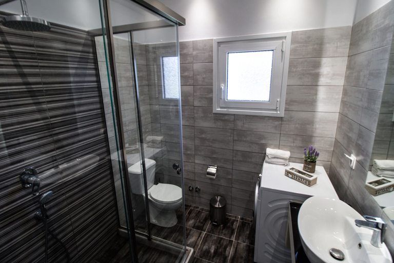Bathroom 2, Alegria Holiday Home, Ionian Islands