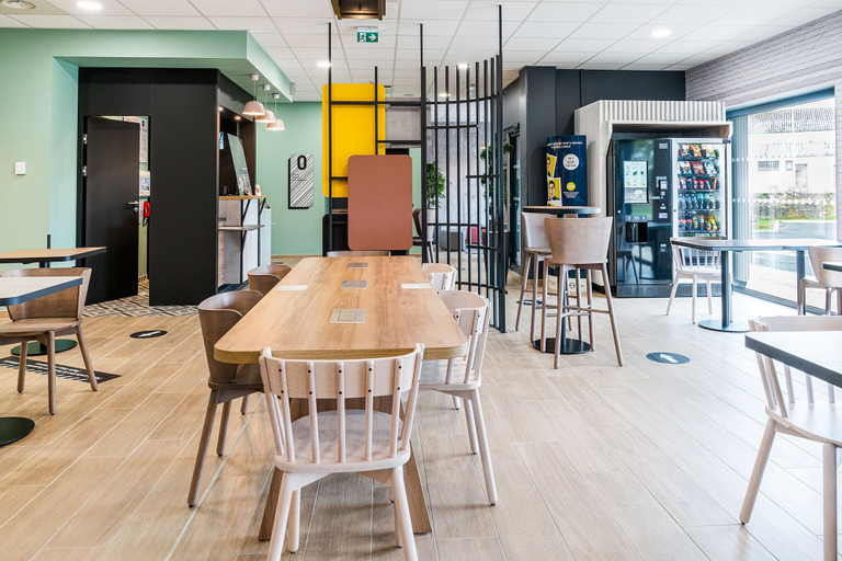 Food & Drinks 5, B&B HOTEL Poitiers Aeroport, Vienne