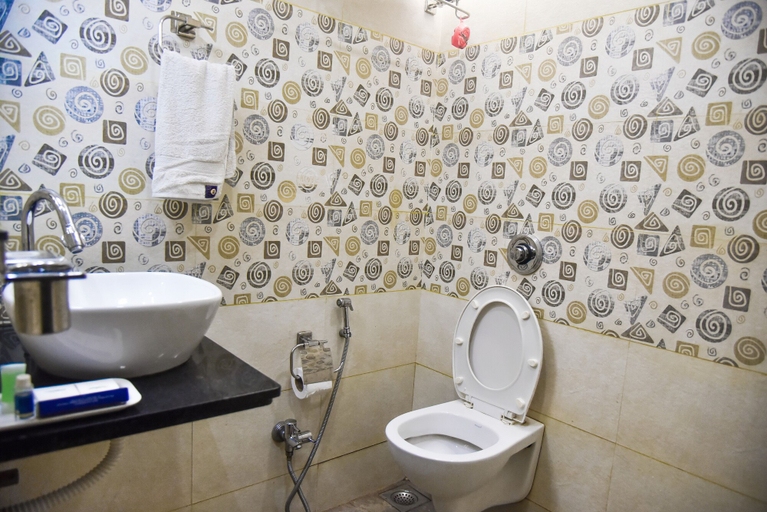 Bathroom 5, Hotel Tulsi Residency, Kachchh