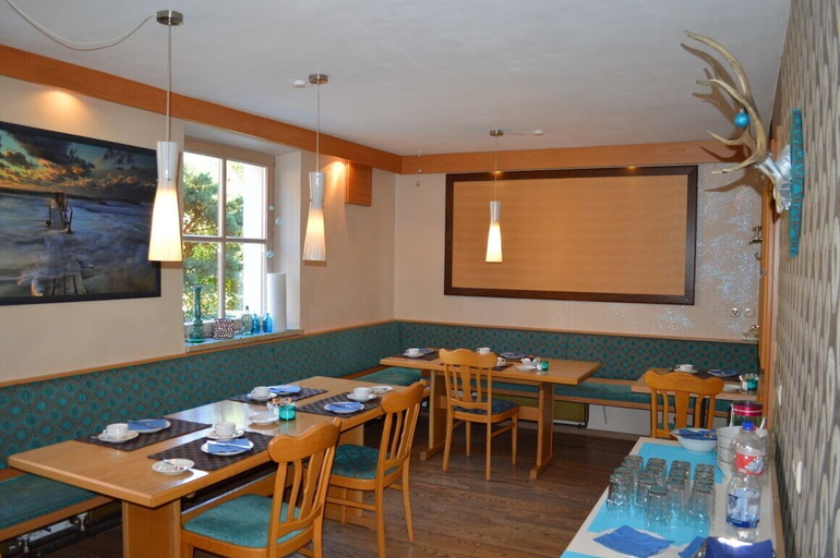 Food & Drinks, Hotel Garni Zur Krone, Roth
