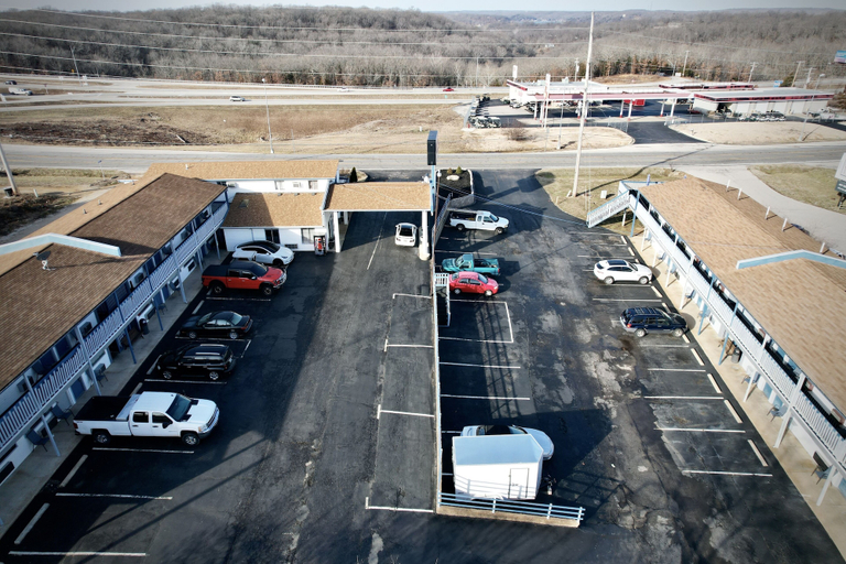 Others 5, Ozark Inn & Suites, Camden