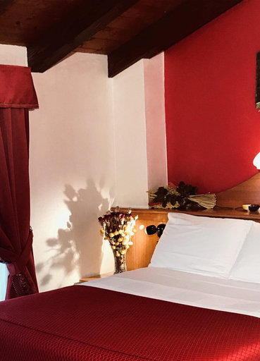 Bedroom 2, Le Charaban, Aosta