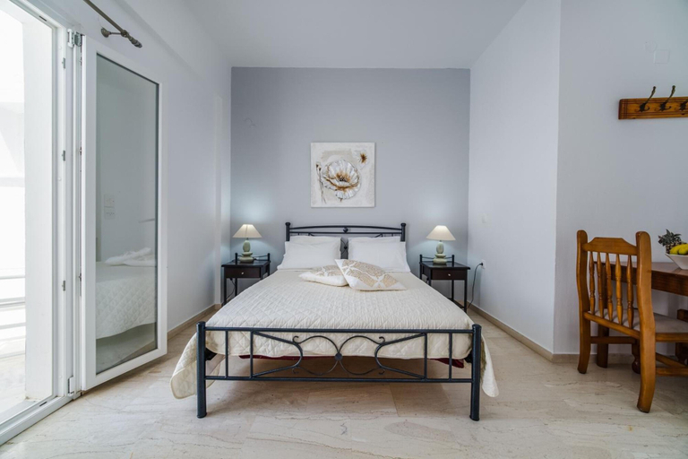 Bedroom 3, Emmanouela Studios, South Aegean