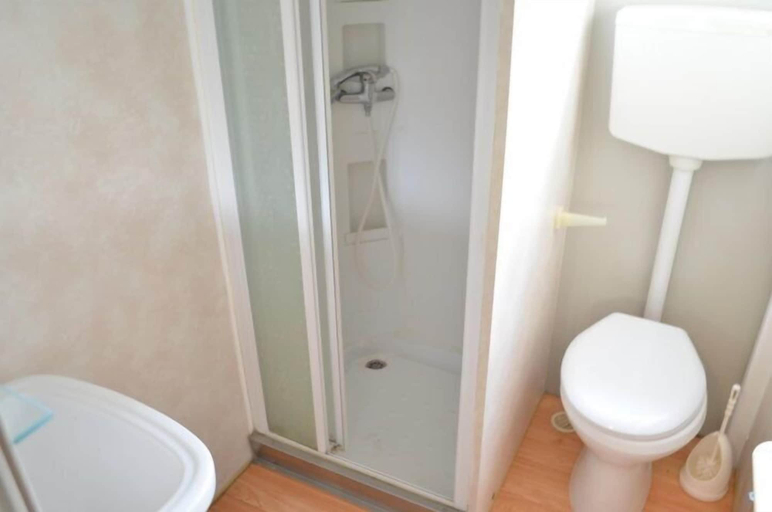 Bathroom, Camping Barchi, Latina