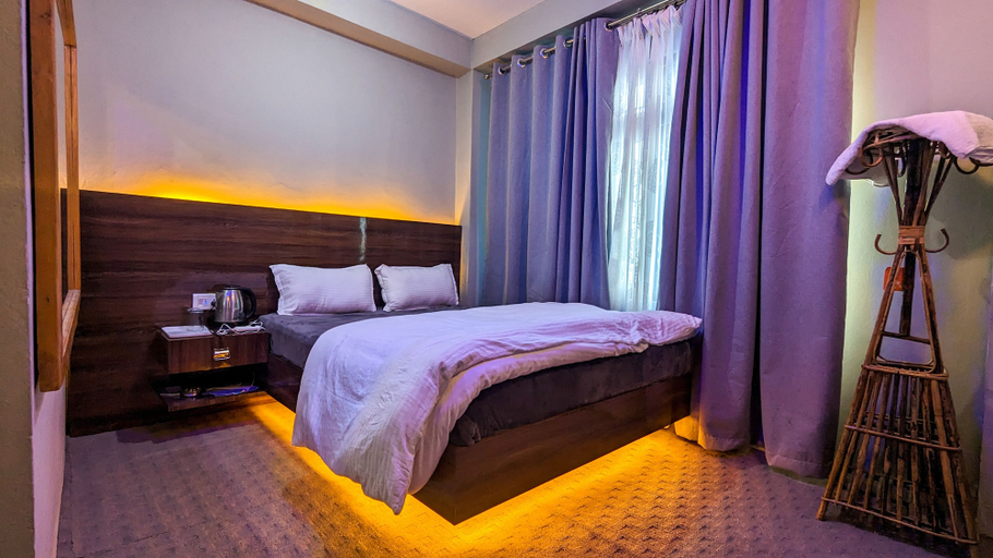 Bedroom, The Hotel Nanglo, Mechi