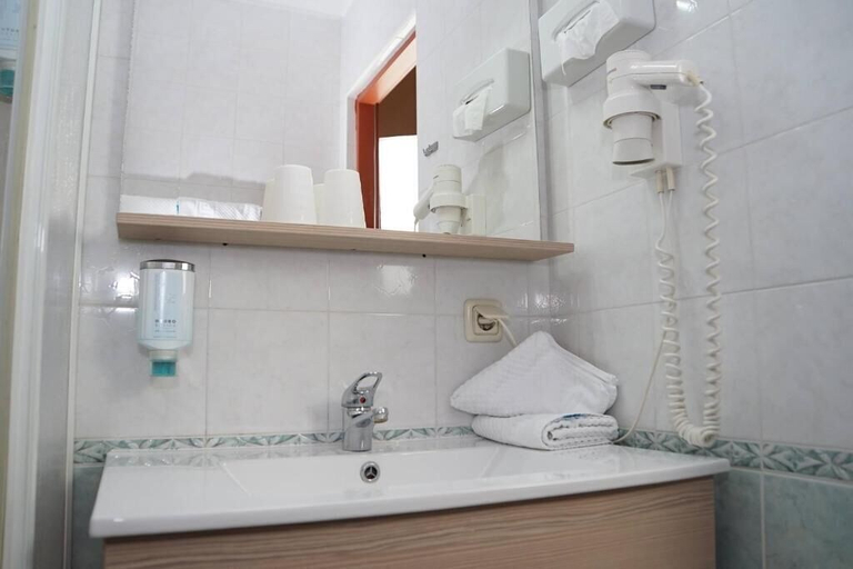 Bathroom 3, Hotel Hudelist, Klagenfurt Land