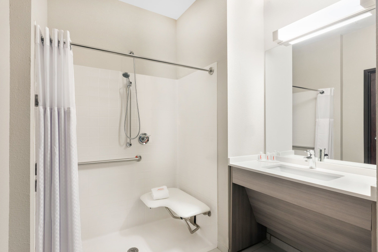 Bathroom 4, Microtel Inn & Suites By Wyndham Perry, Noble