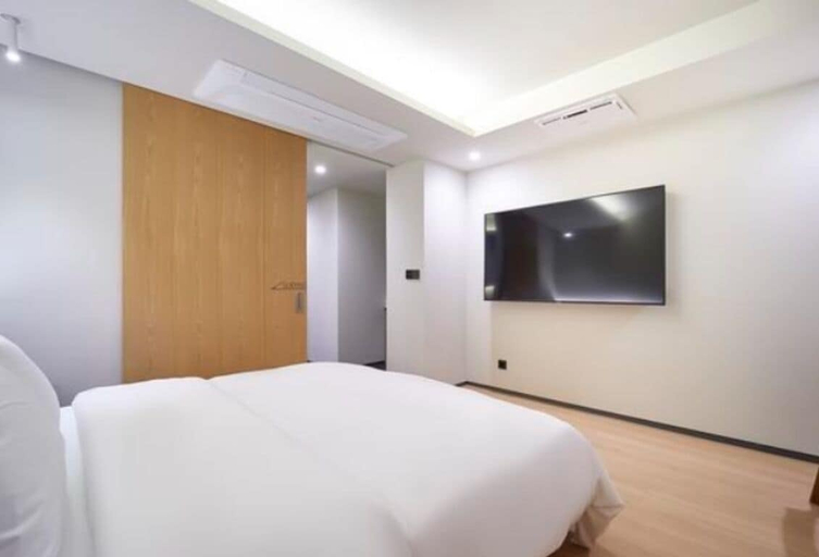 Bedroom 3, Tara Hotel, Gangnam