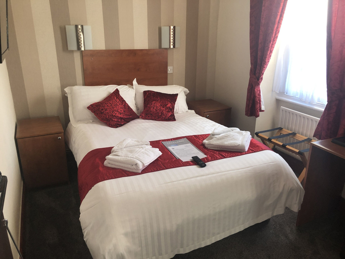 Bedroom 2, The Globe Inn, Cumbria