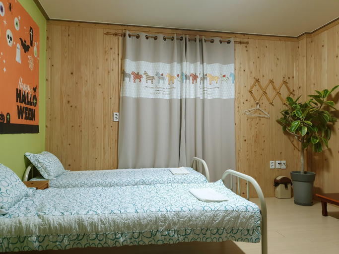 Bedroom 2, Chowoo Guesthouse, Gyeongju