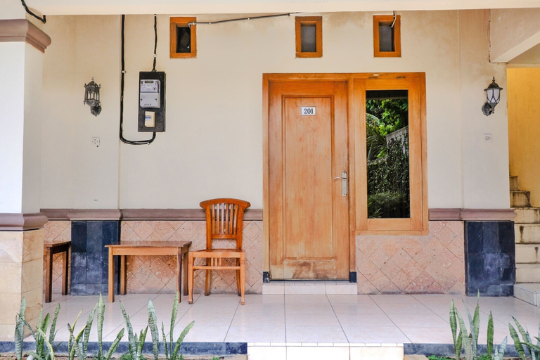 Exterior & Views 2, Hotel O otel Graha Prima, Pacitan