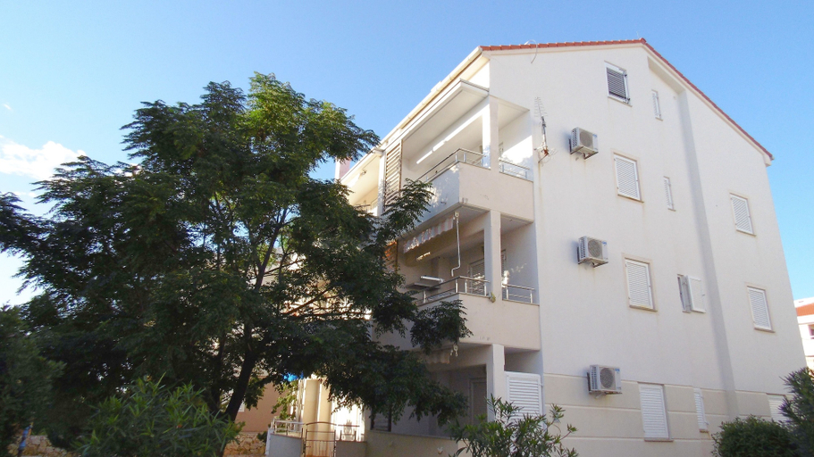 Exterior & Views, Apartments Spital, Novalja