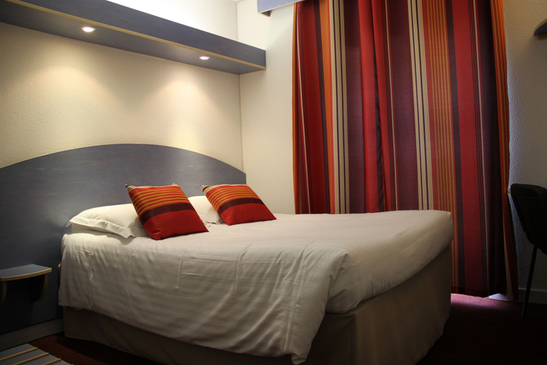Bedroom 3, Agape Hotel, Deux-Sèvres