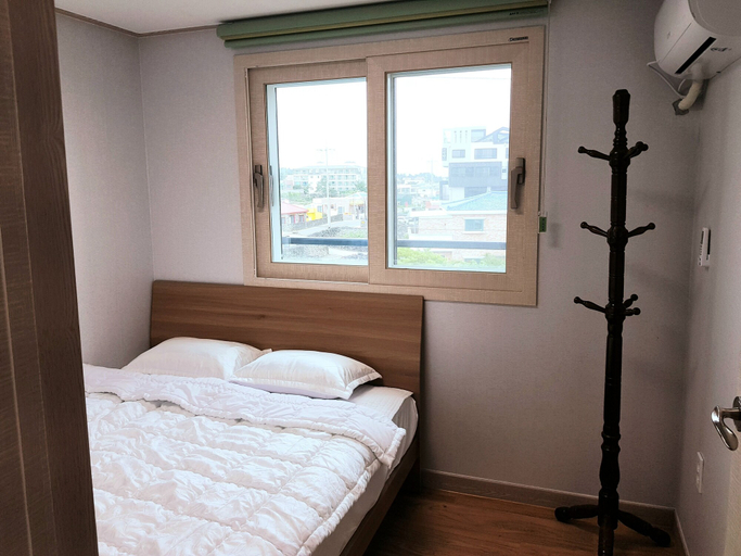 Bedroom 3, Jangsugot Pension, Jeju