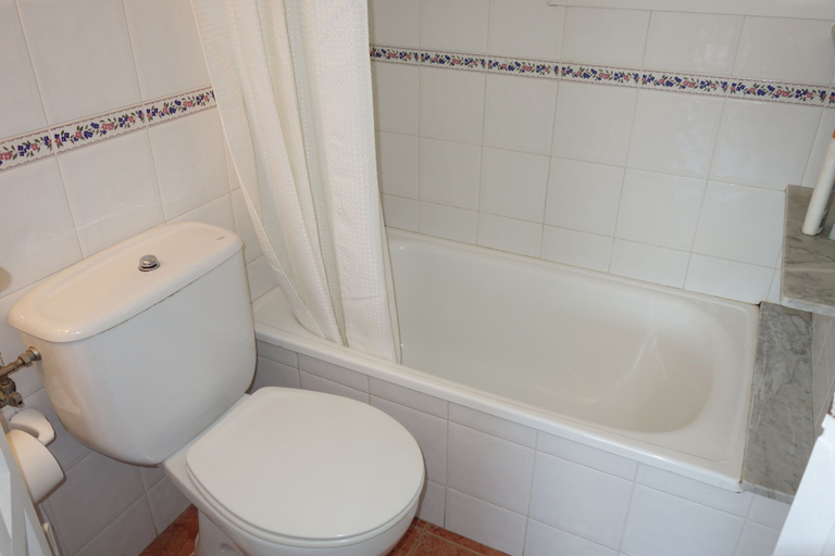 Bathroom 4, Estudio Park Golfet III, Girona