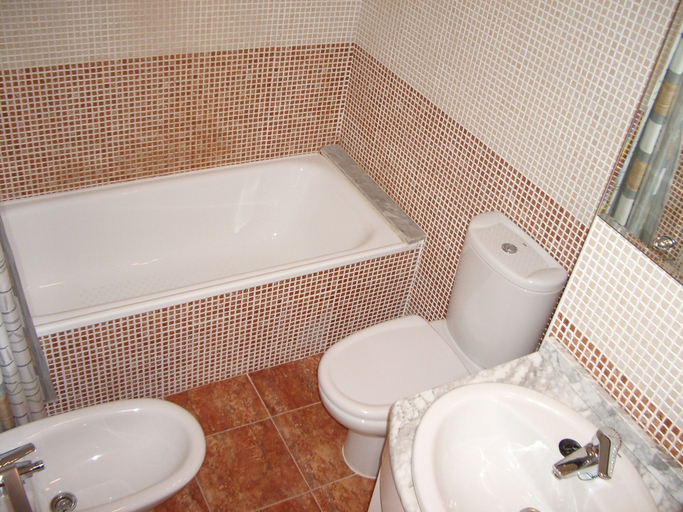 Bathroom 3, Modern Penthouse Apartment on the Beach, Valencia