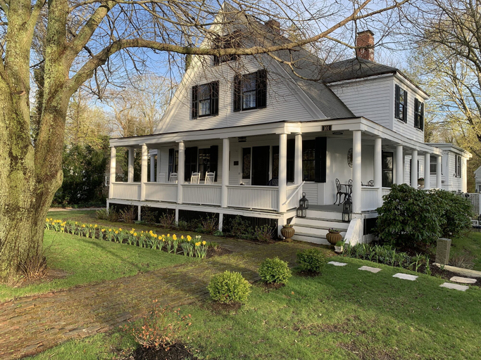 Exterior & Views 1, Olde Captains Inn, Barnstable