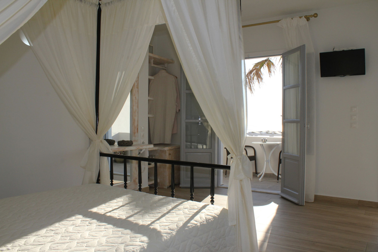 Bedroom 5, Hotel Thira, South Aegean