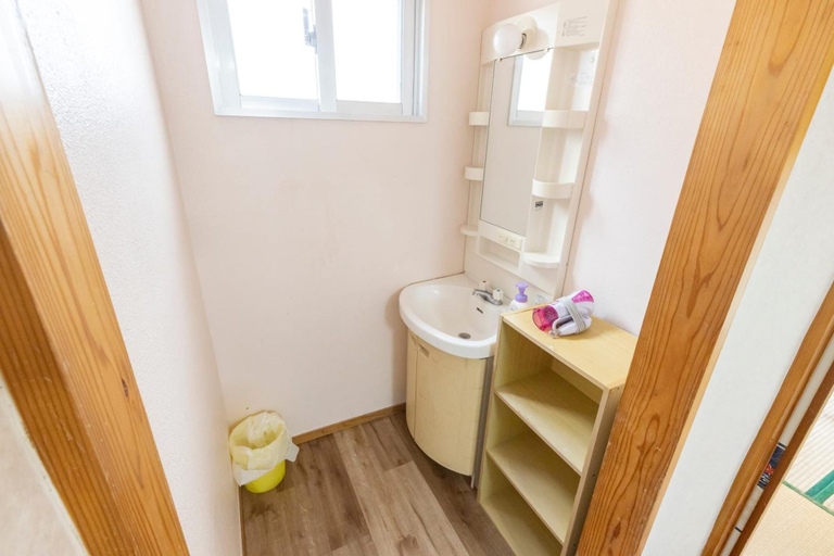 Bathroom 3, Kame Kame House, Tokashiki