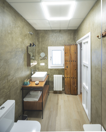 Bathroom 3, Apartamentos Petronila 1881, Badajoz