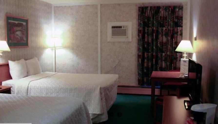 Bedroom 3, Bluebird Hotel, Division No. 14