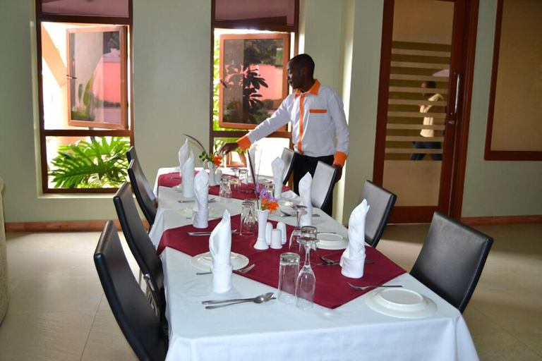 Food & Drinks 3, Panone Motel K.I.A, Meru