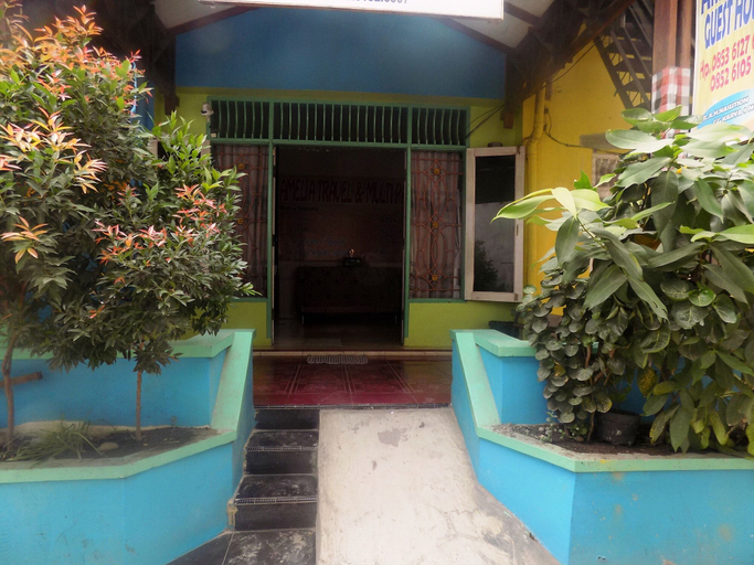Exterior & Views 2, Amelia 2 Guest House Syariah, Medan