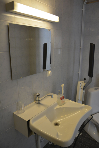 Bathroom 3, Folkiacenter Gästhem, Uusimaa