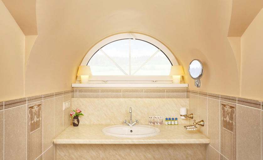 Bathroom 3, Bogdarnya Hotel by KEYDOM, Petushinskiy rayon