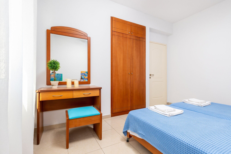 Bedroom 2, Sun Beach Apartments, Crete