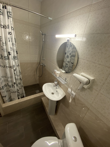 Bathroom 5, La Villa, Gelendzhik gorsovet
