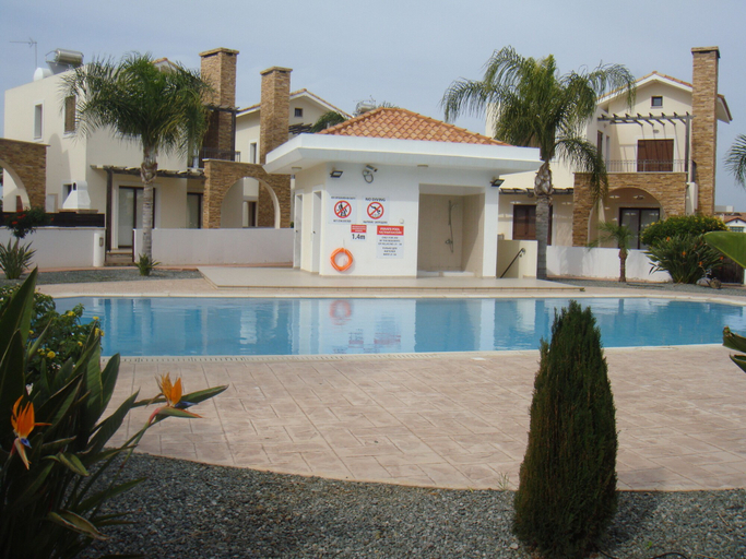 Sport & Beauty 2, Jolie Villa