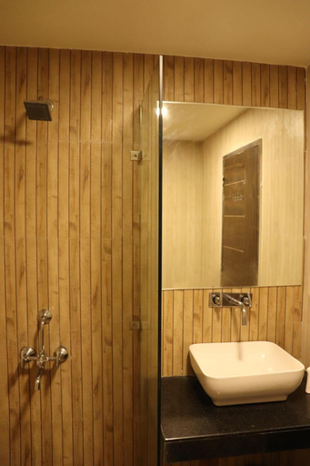 Bathroom 3, Mangal Grand Hotel, Ajmer
