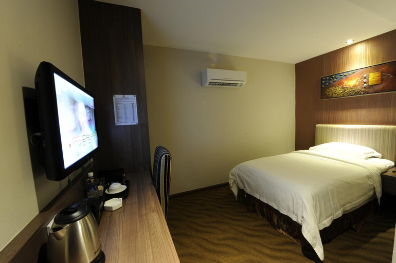 Bedroom 3, The Imperial Hotel, Kluang